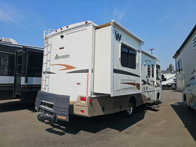 2008 Winnebago Sightseer, photo 6 of 24