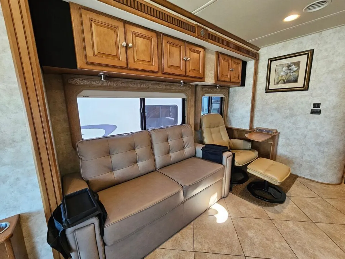 2012 Itasca Meridian, photo 14 of 24