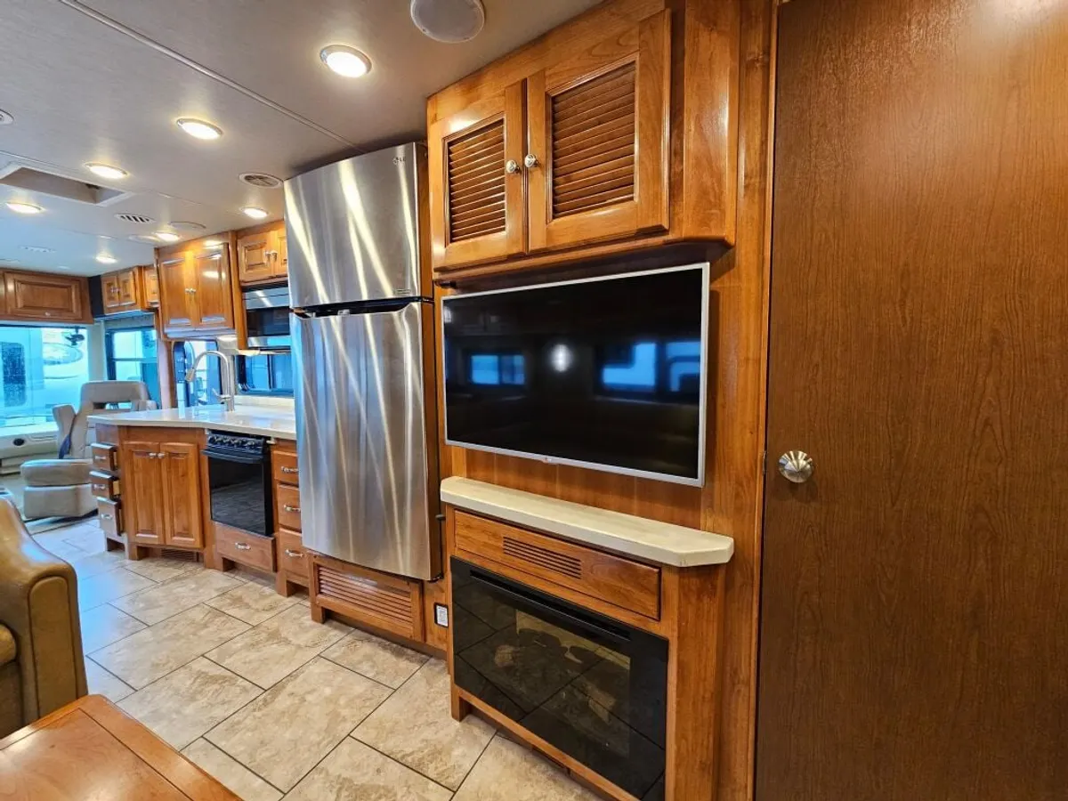 2015 Tiffin Motorhomes Allegro, photo 20 of 24