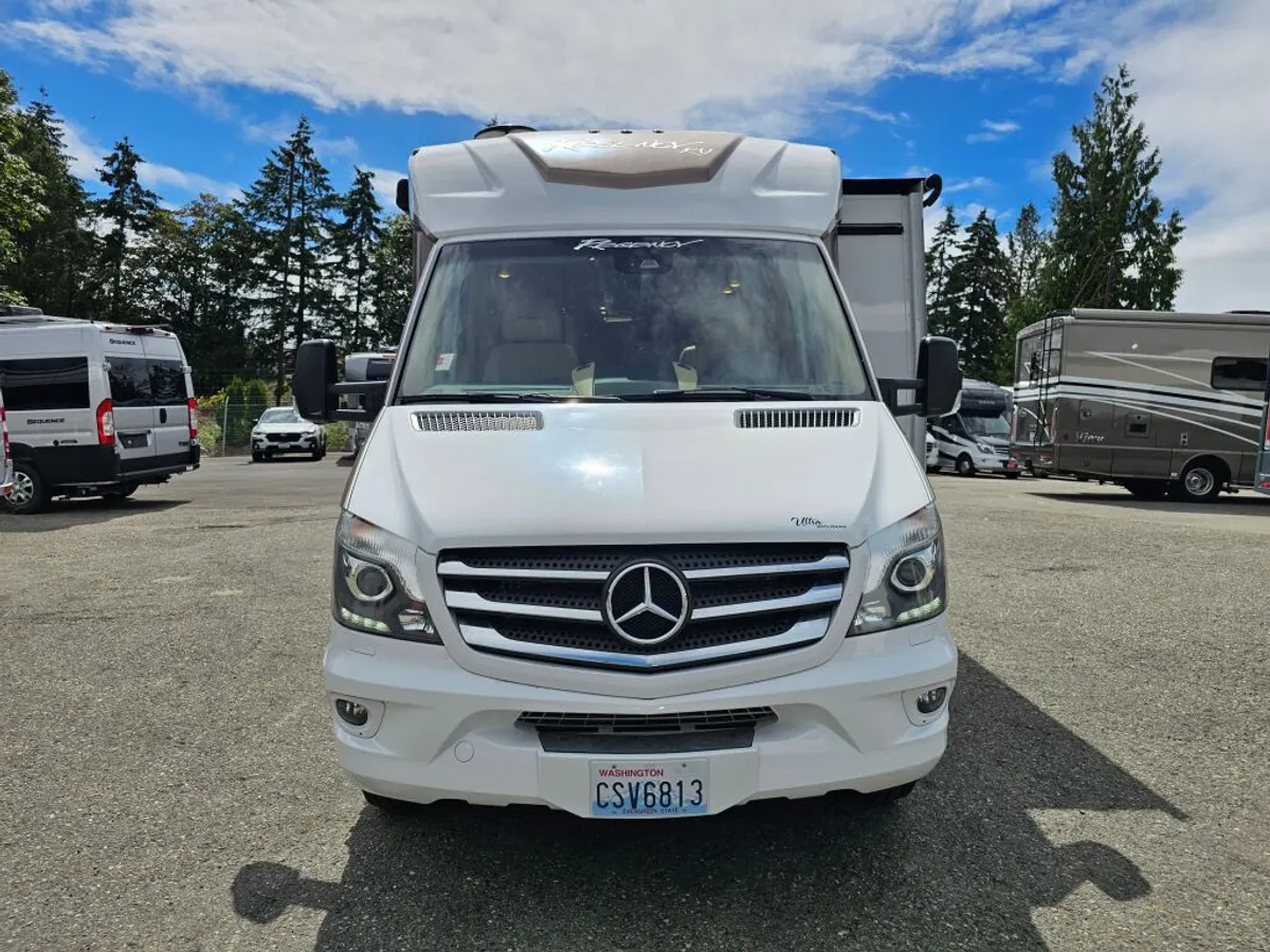 2019 Regency RV Ultra Brougham, photo 8 of 24
