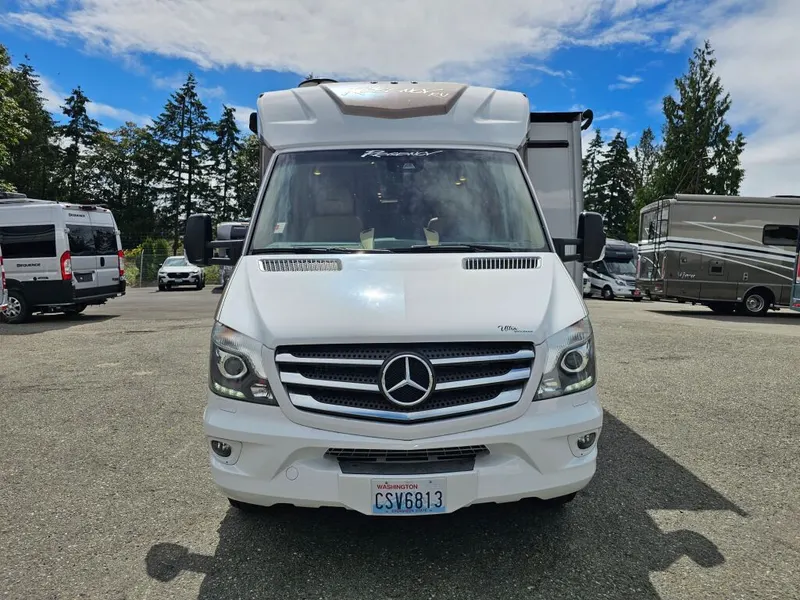 2019 Regency RV Ultra Brougham, photo 8 of 24