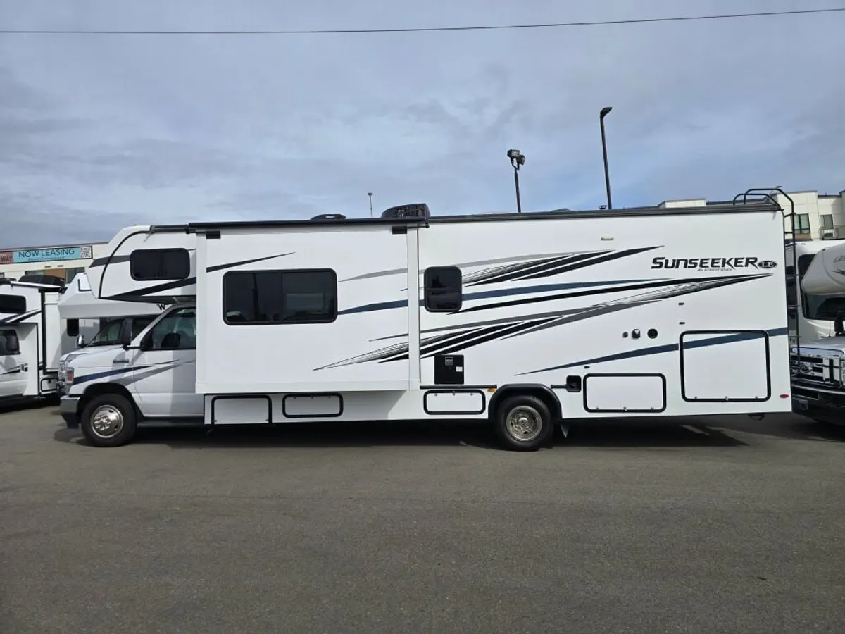 2023 Forest River Sunseeker, photo 4 of 24