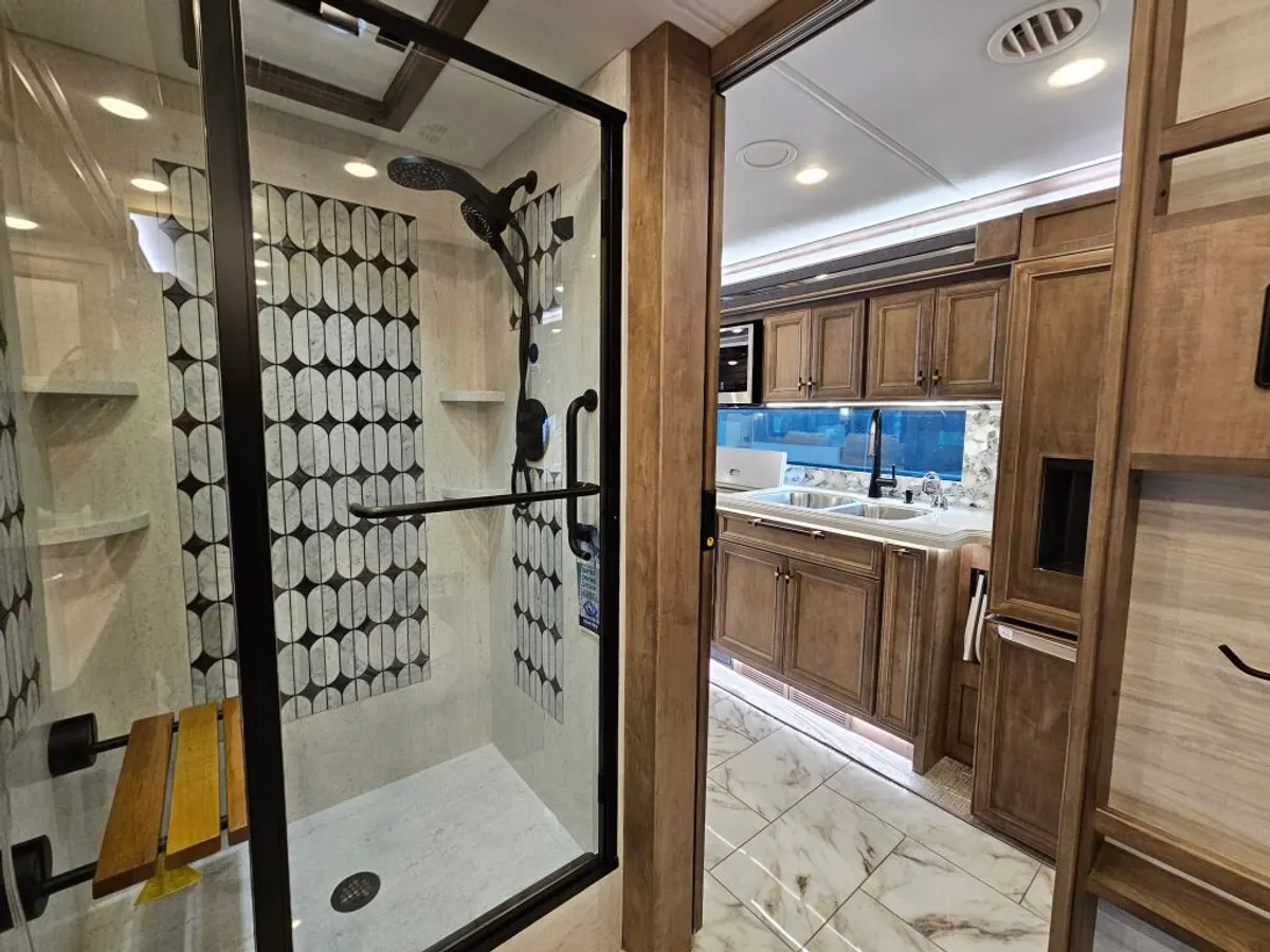 2026 Tiffin Motorhomes Allegro Bus, photo 24 of 24