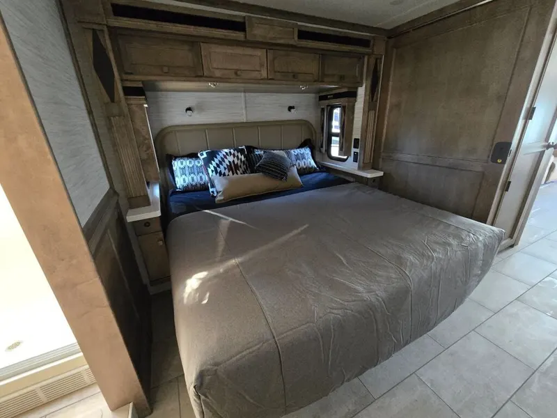 2026 Tiffin Motorhomes Allegro Red, photo 20 of 24