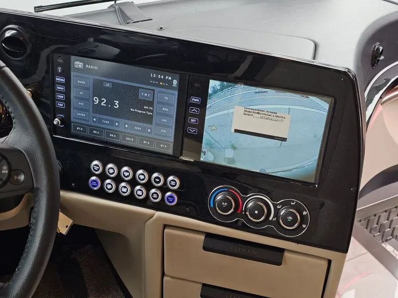2026 Tiffin Motorhomes Allegro Bus, photo 19 of 24