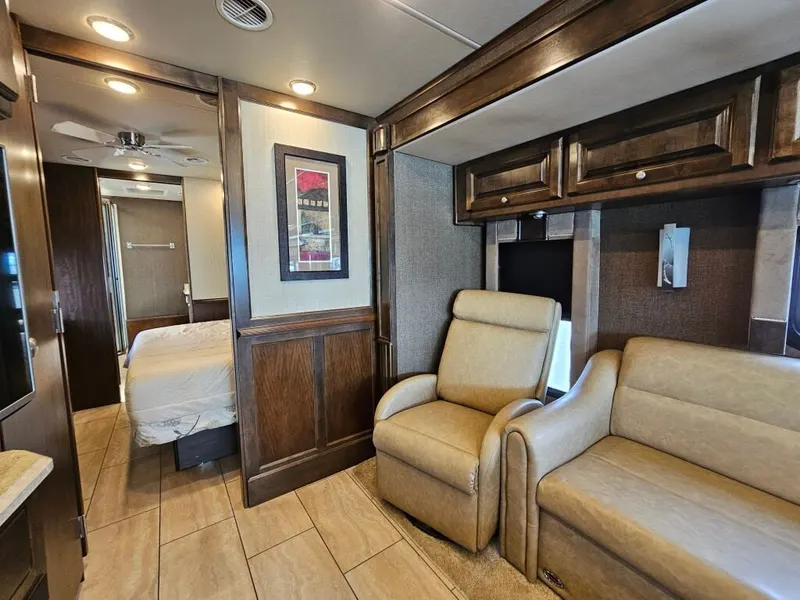 2016 Tiffin Motorhomes Allegro, photo 15 of 24