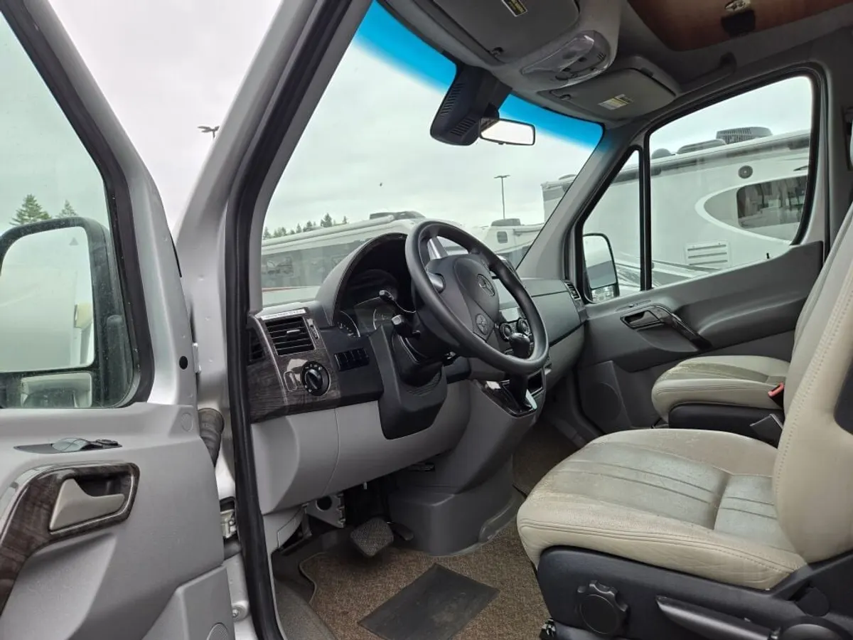 2016 Roadtrek E-Trek, photo 9 of 24