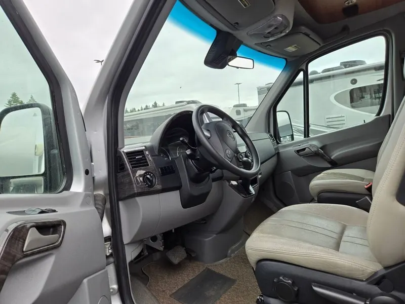 2016 Roadtrek E-Trek, photo 9 of 24