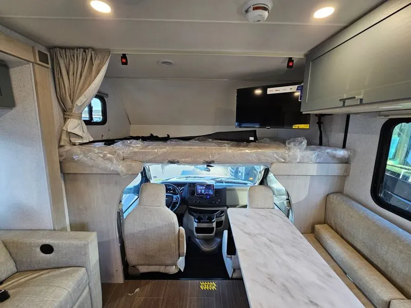 2027 winnebago sunflyer, photo 12 of 24