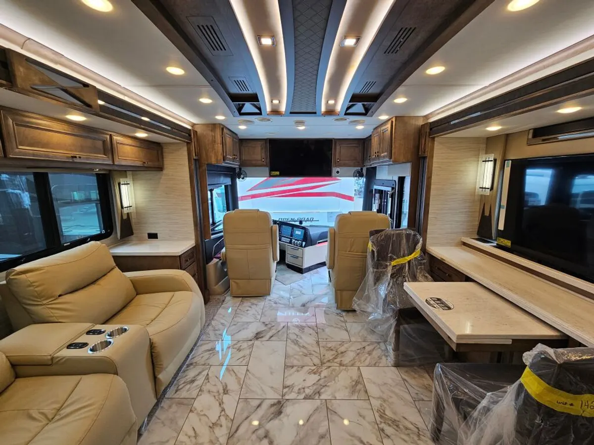 2026 Tiffin Motorhomes Allegro Bus, photo 14 of 24