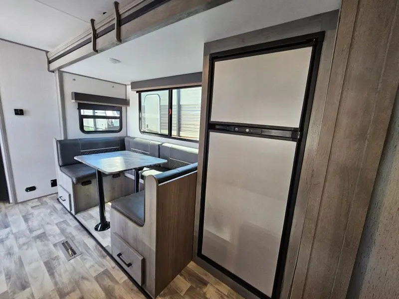 2022 Dutchmen Kodiak Ultra-Lite, photo 12 of 24