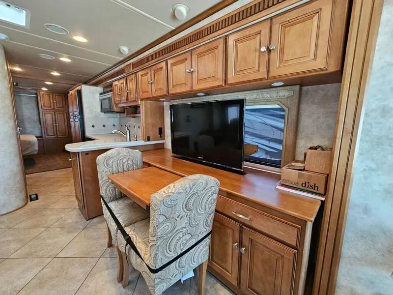 2012 Itasca Meridian, photo 13 of 24