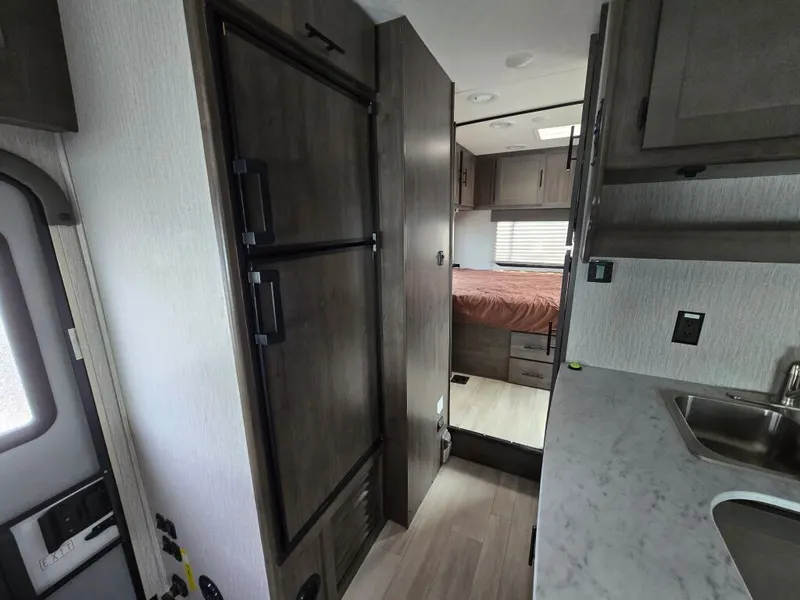2023 Coachmen Leprechaun, photo 18 of 24