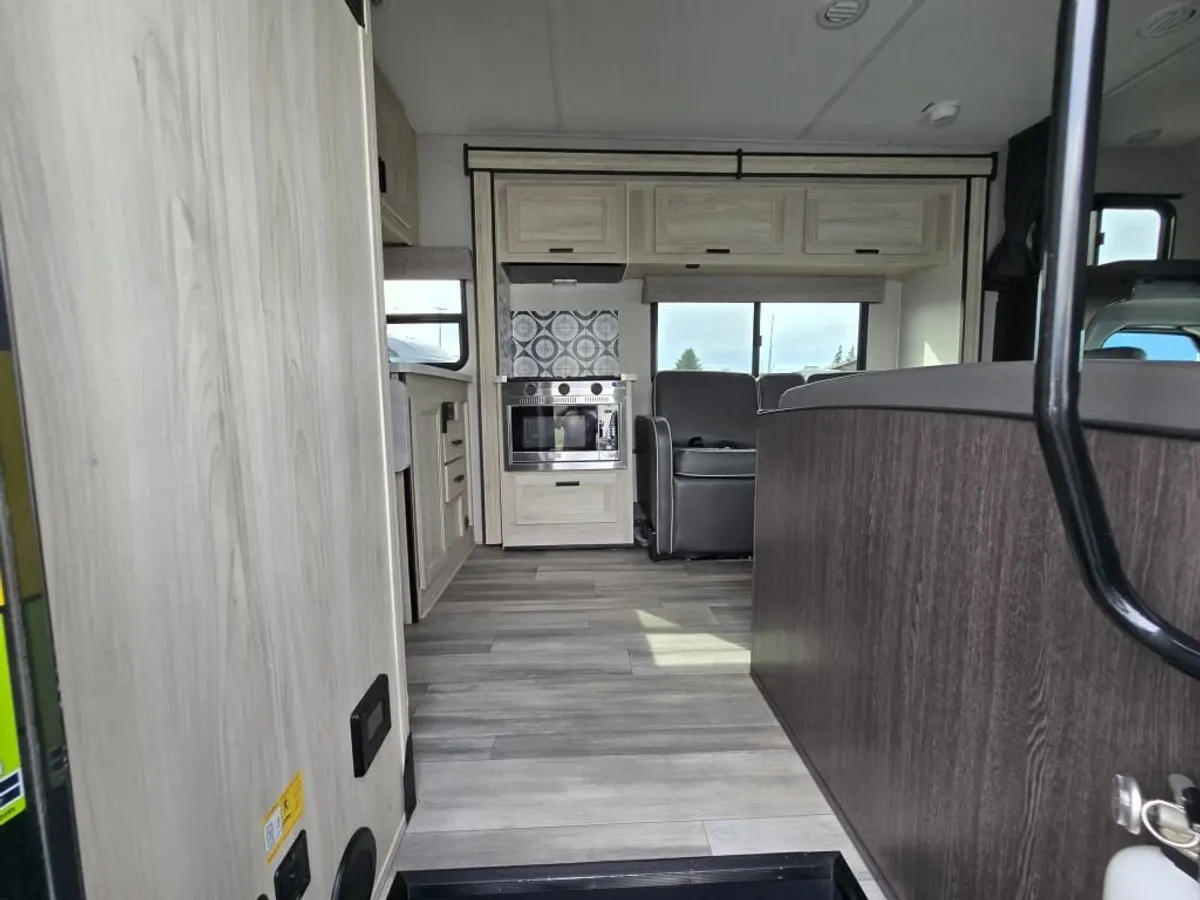 2023 Forest River Sunseeker, photo 9 of 24