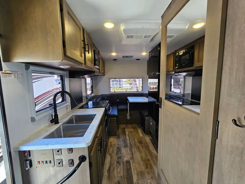 2026 Adventurer Manufacturing Inc. Overlander, photo 10 of 24