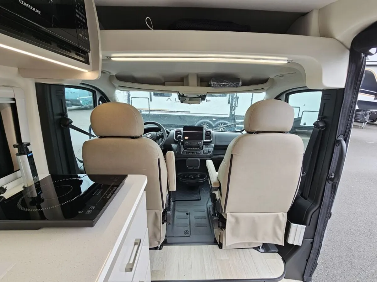 2027 Thor Motor Coach Sequence, photo 18 of 24