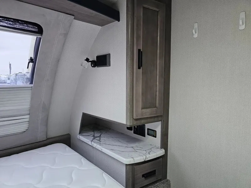 2021 Lance Lance Travel Trailers, photo 24 of 24