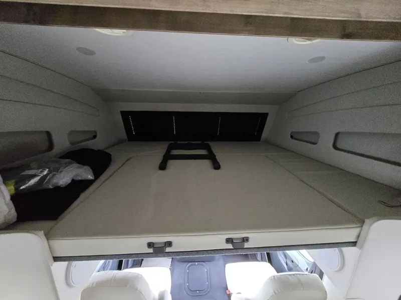 2027 Tiffin Motorhomes Allegro Bay, photo 12 of 24