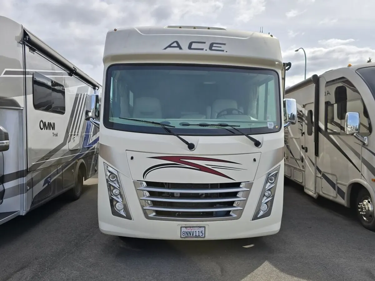 2019 Thor Motor Coach Ace, photo 2 of 24